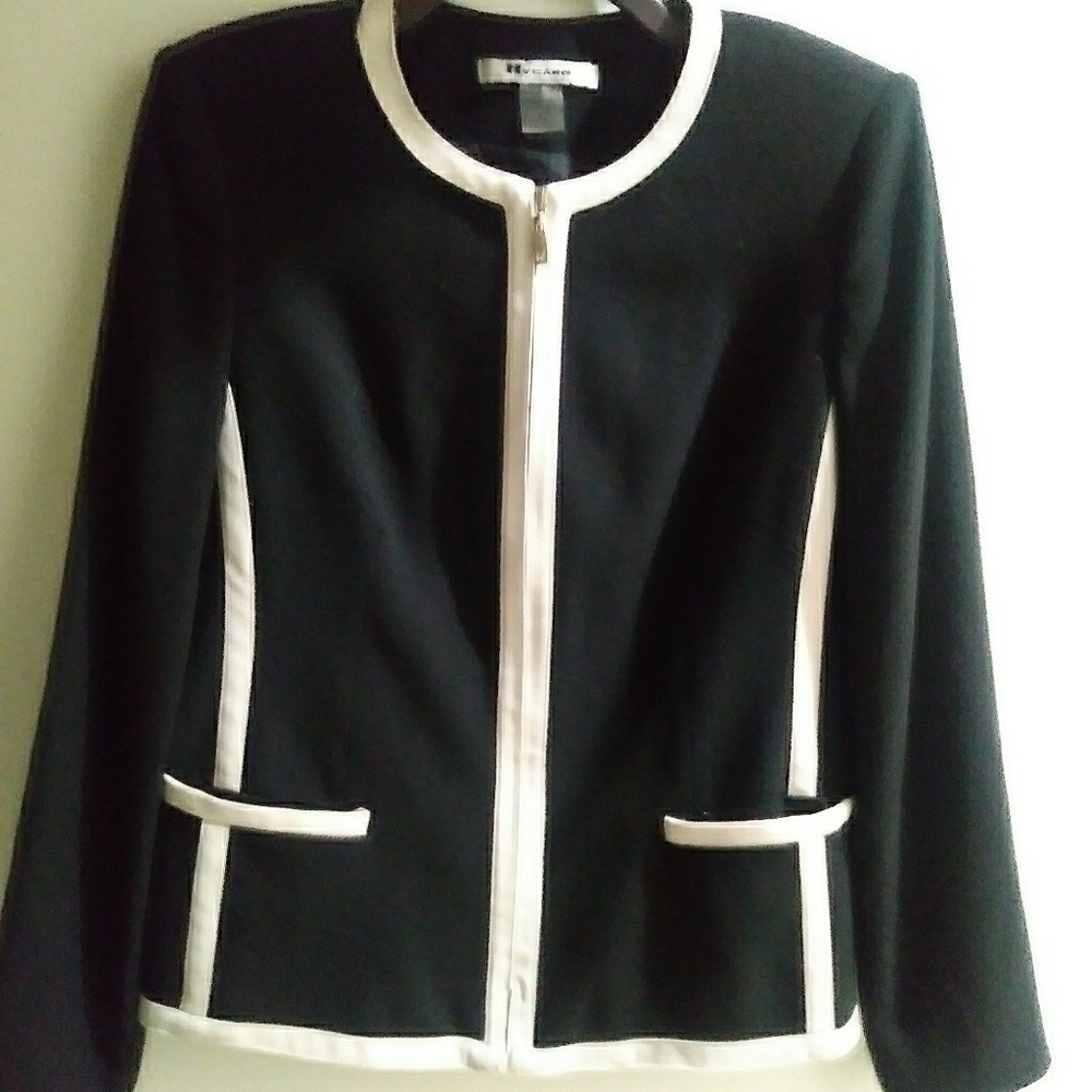 Formal zippered jacket.